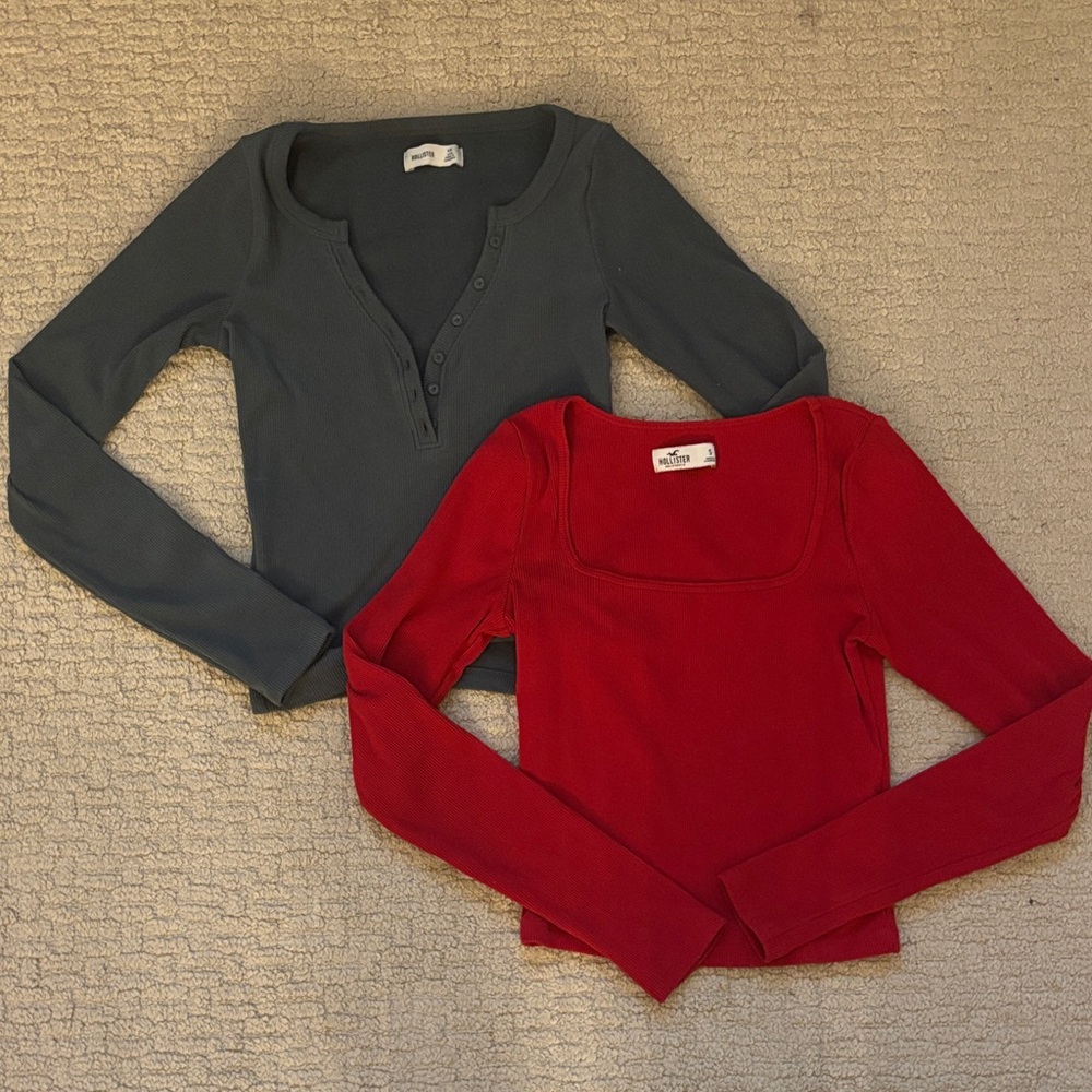 Hollister Two-pack of Long Sleeve Ribbed Tops- XS blue bottom up & S red